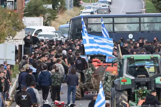 Yunanistan In Girit Adasi Nda Ciftciler 19336063 7090 M