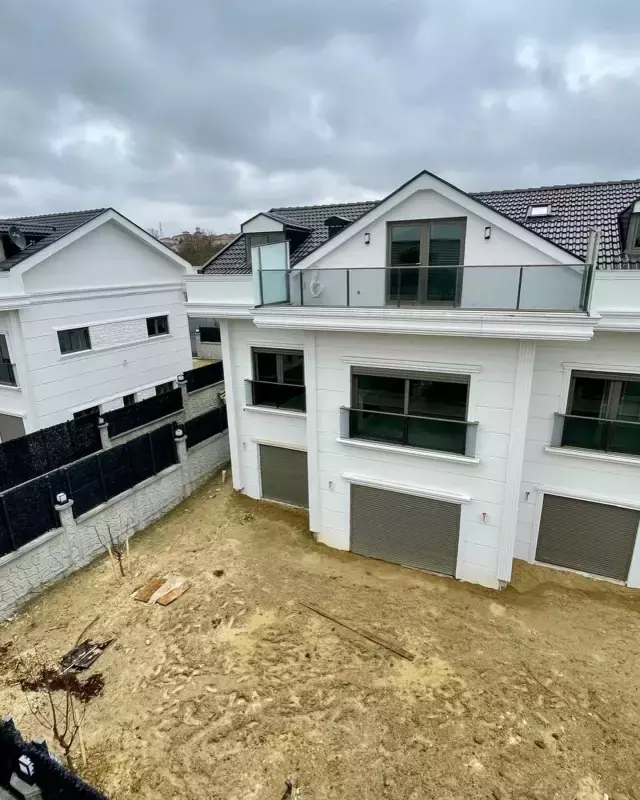 Yunus Akgun Yeni Evini Aldi Formayla Pozunu Verdi 19394495 3806 M