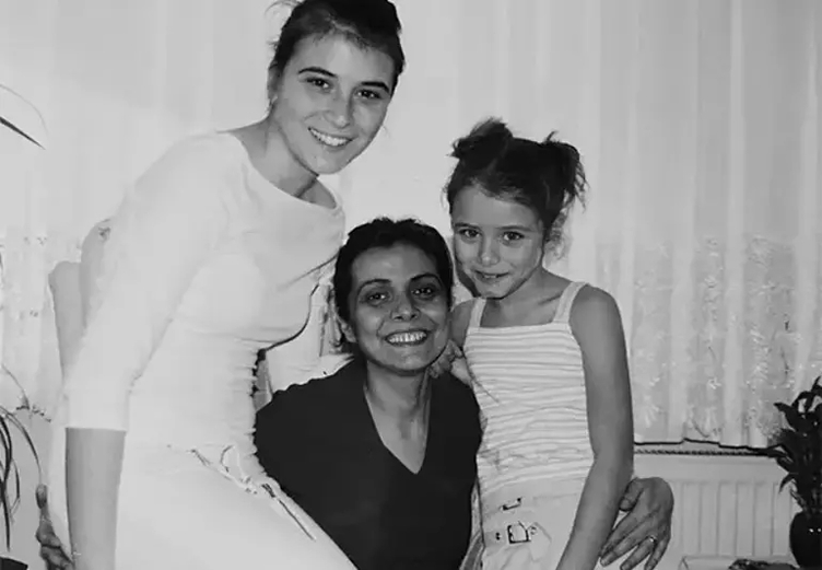 0X0 9 Yasinda Hayatinin Kirilma Noktasini Yasadi Oyuncu Ilayda Alisandan Duygusal Aciklama O Kayiptan Sonra Anne B 1768118321931