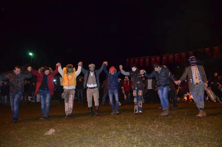 0X0 Kalandar Gecesi Nedir Neler Yapilir Karadeniz Gelenegi 14 Ocakta Kutlaniyor 1768315120017