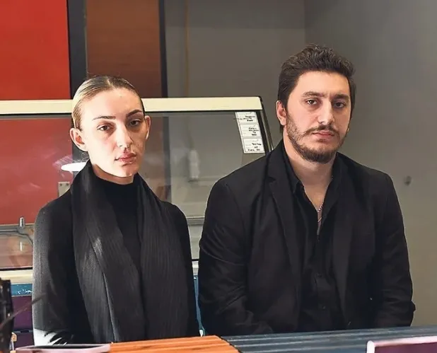 0X0 Son Dakika Gullunun Oglu Tugberk Yagiz Gulterten Baba Gurol Gultere Sok Sozler Annemi Doverek Unlu Oldun 1768557483569