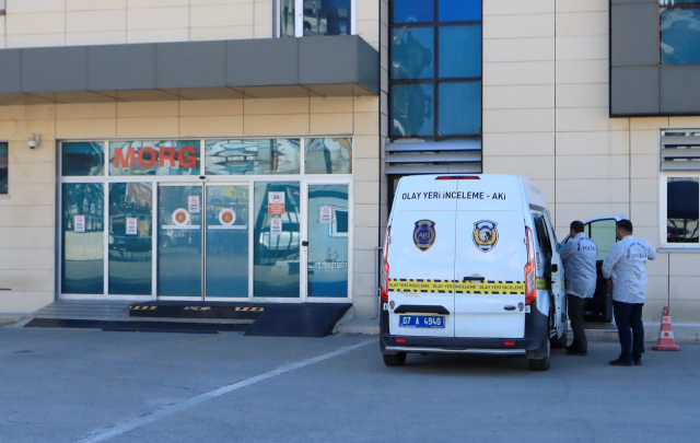 Basindan Vurulmus Halde Esi Tarafindan Hastaneye 19476550 1153 M