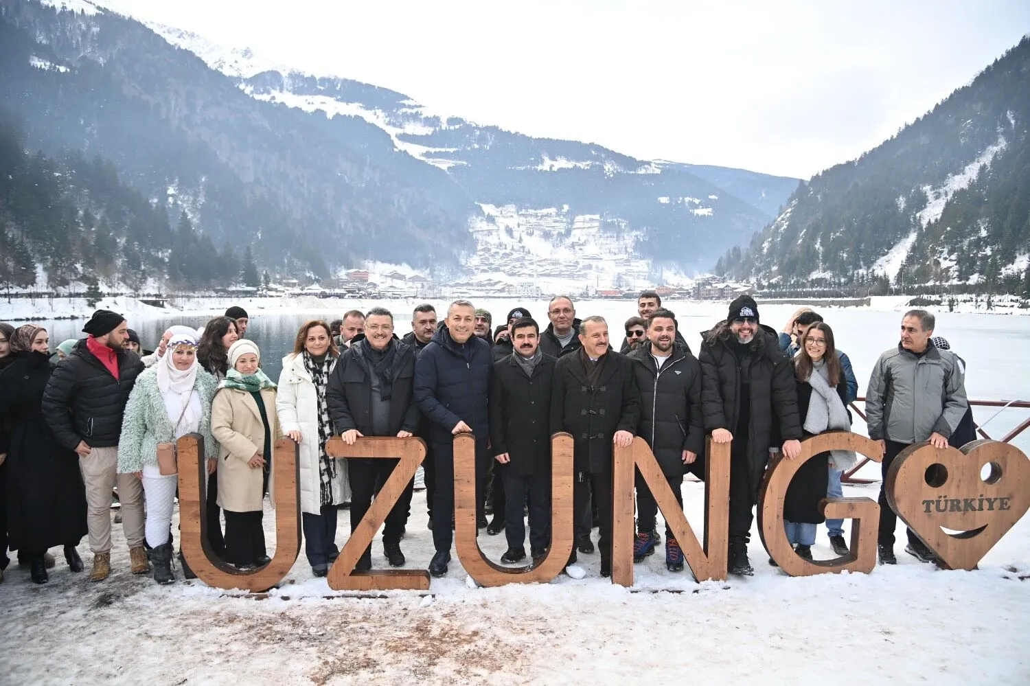 Birinci Uzungol Kis Festivalinde 6161 Kisi Ayni Anda Horon Oynadi 3