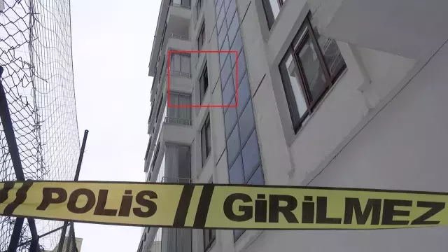 Cam Silerken 3 Uncu Kattan Dusen Ogretmen 19520104 3673 M