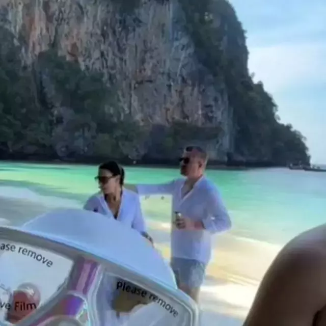 Cumhurbaskani Erdogan Dan Gorkem Duman Ve Sevcan 19434967 513 M