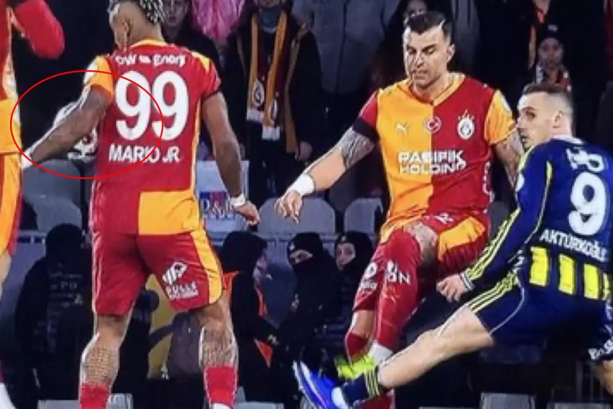 Dev Finale Damga Vuran Pozisyon 19448313 839 Amp