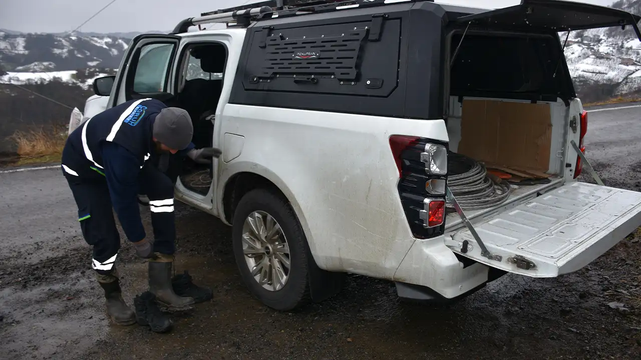 Dogu Karadenizde Olumsuz Hava Etkisi Akcaabatta Elektrik Kesintileri Giderildi