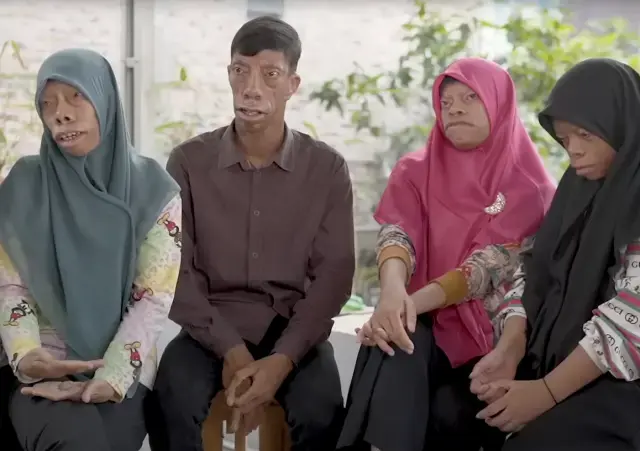 Dunya Onlari Konusuyor Kertenkele Ailesi Kisa 19479317 2787 M