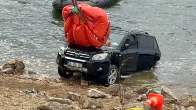 Elif Kumal In Hayatini Kaybettigi Araba Golden 19427066 1195 M