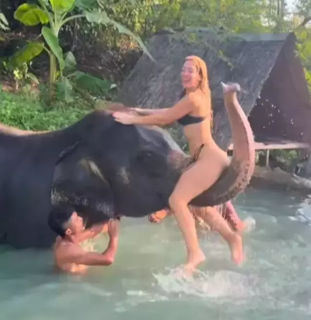 Fidan Ogretmenden Sinirlari Zorlayan Paylasim 19430095 638 M