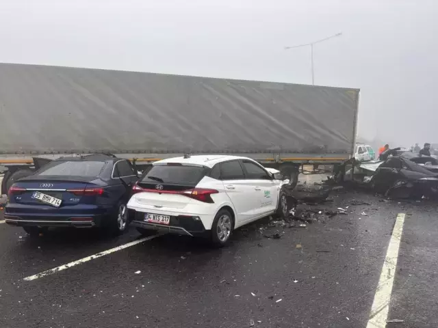 Gaziantep Te Zincirleme Trafik Kazasi Olu Ve 19517896 8128 M