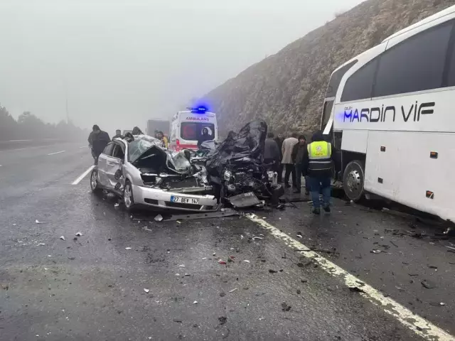 Gaziantep Te Zincirleme Trafik Kazasi Olu Ve 19517896 9890 M