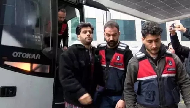 Gozaltina Alinan Hasan Can Kaya Ve Reynmen Den 19523033 6987 M