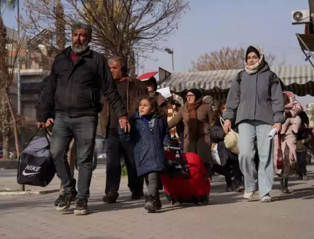 Halep Teki Operasyonlar Sonrasi Ypg Lilerin 19442570 733 M