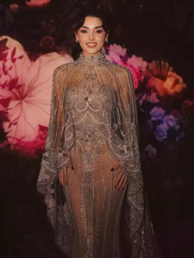 Hande Ercel Suudi Arabistan Daki Odul Toreninde 19475112 2595 M