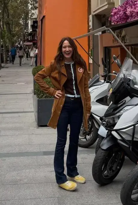 Hastaligini Ilk Kez Acikladi Gupse Ozay 19490188 3458 M