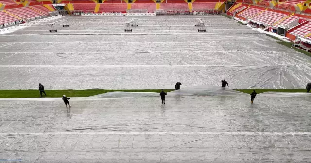 Hava Sicakligi Eksi 17 Dereceyi Gordu Careyi 19432490 3475 M