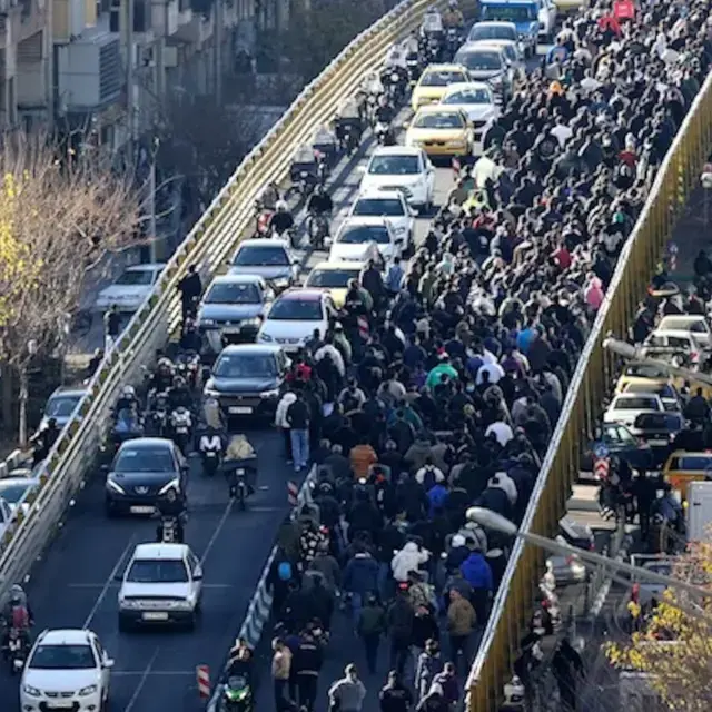 Ingiliz Vekilden Bomba Iddia Protestolarla 19434314 4263 M