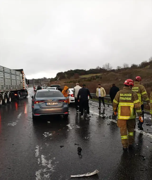 Istanbul Izmir Otoyolu Nun Balikesir Kesiminde 19450811 4629 M