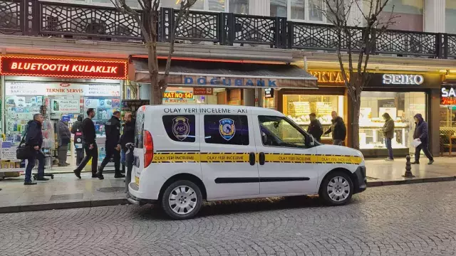 Istanbul Un En Unlu Is Haninda Silahli Saldiri 19438809 7326 M