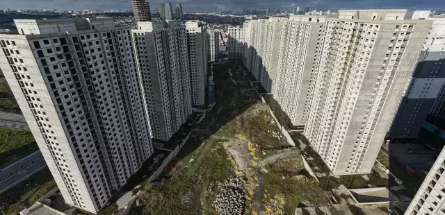 Istanbul Un Gokdelen Mezarliklari Esenyurt Ta 19433270 8108 M