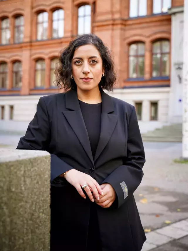 Isvecli Bakan Da Sac Orme Akimina Destek Verdi 19503307 4972 M