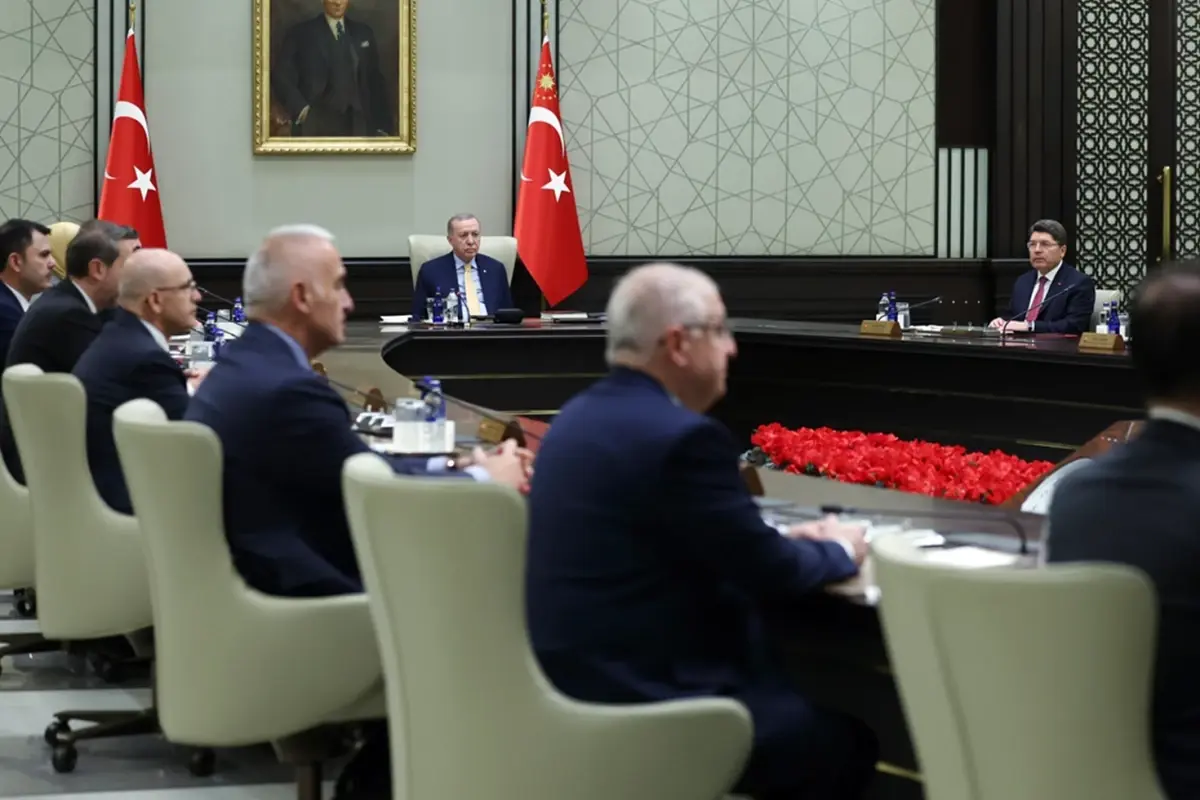 Kabine Toplantisi Basladi Masada Kritik Konu 19480207 863 Amp