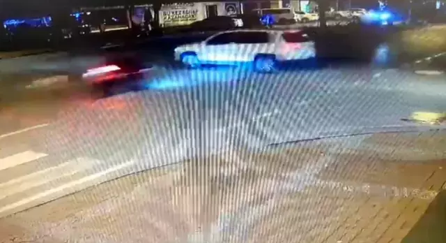 Kaskini Kiz Arkadasina Verip Kazada Hayatini 2 19472892 O