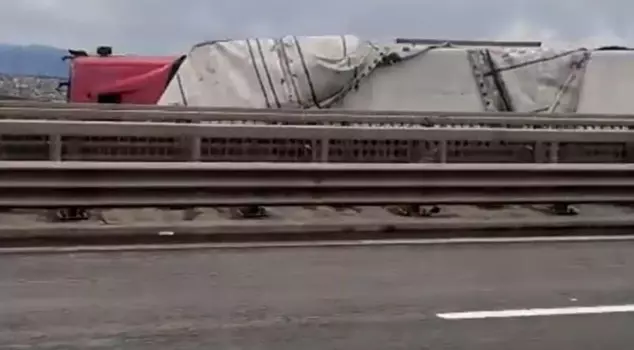 Kuzey Marmara Otoyolu Nda Siddetli Firtina 2 Tir 19439110 3232 Amp