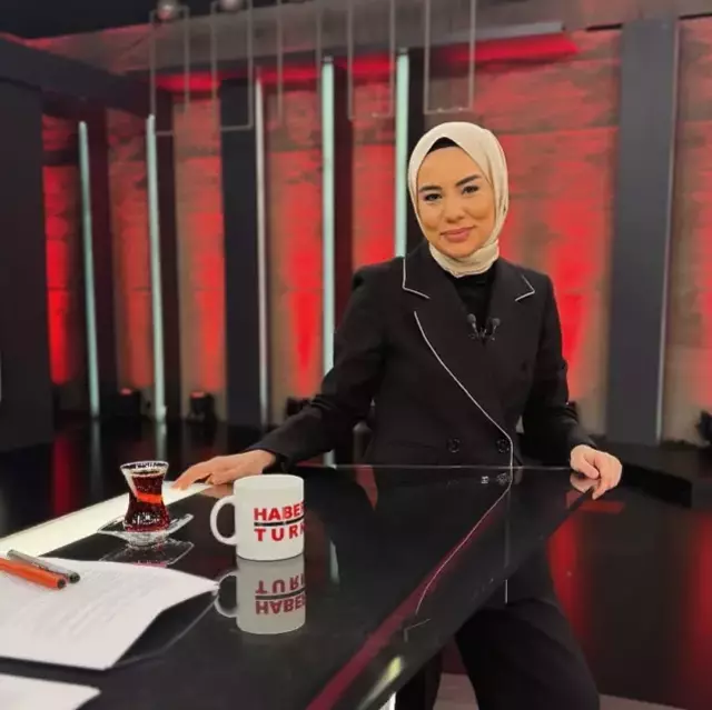 Mehmet Akif Ersoy Dan Kubranur Uslu Hakkinda Cok 19434288 5182 M