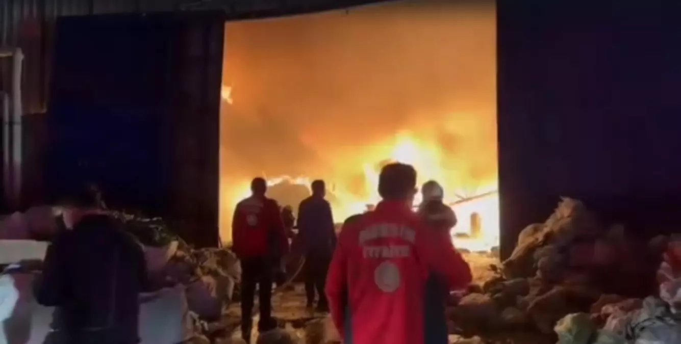 Mersin De Geri Donusum Tesisinde Yangin 19451748 Amp