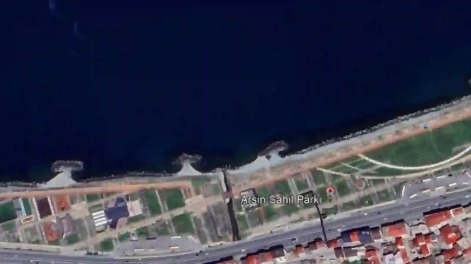 Meydan Otopark Ve Etkinlik Alanlari Bastan Asagi Yenilenecek