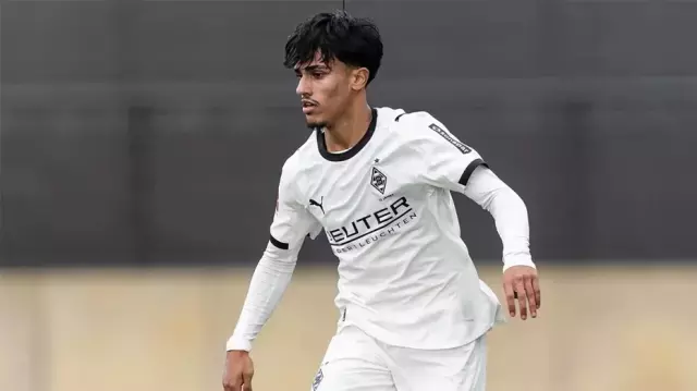 Mutlu Son Galatasaray In Yeni Yildizi Istanbul A 19444761 6525 M