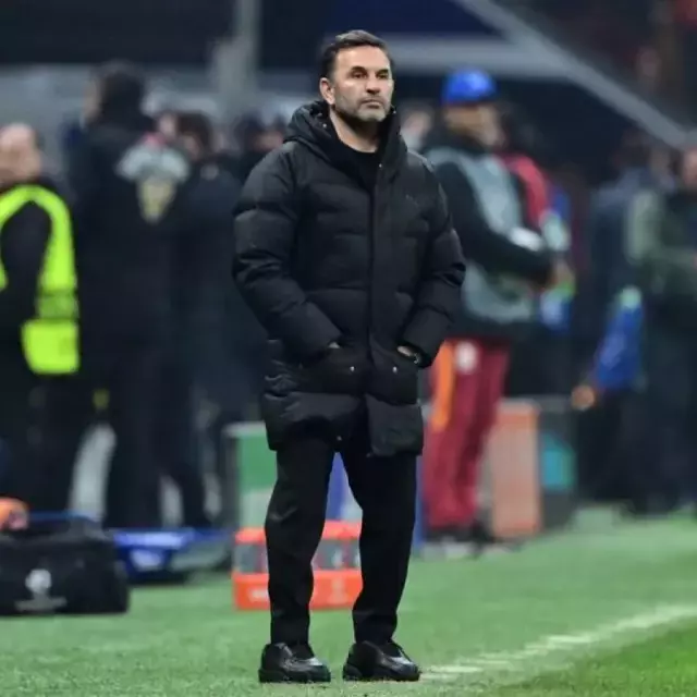 Okan Buruk Un Ayakkabilari Olay Oldu 19490328 468 M