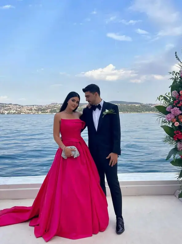 Ozan Tufan In Esinden Bomba Cikis Son Gulusu Olur 19421678 6301 M