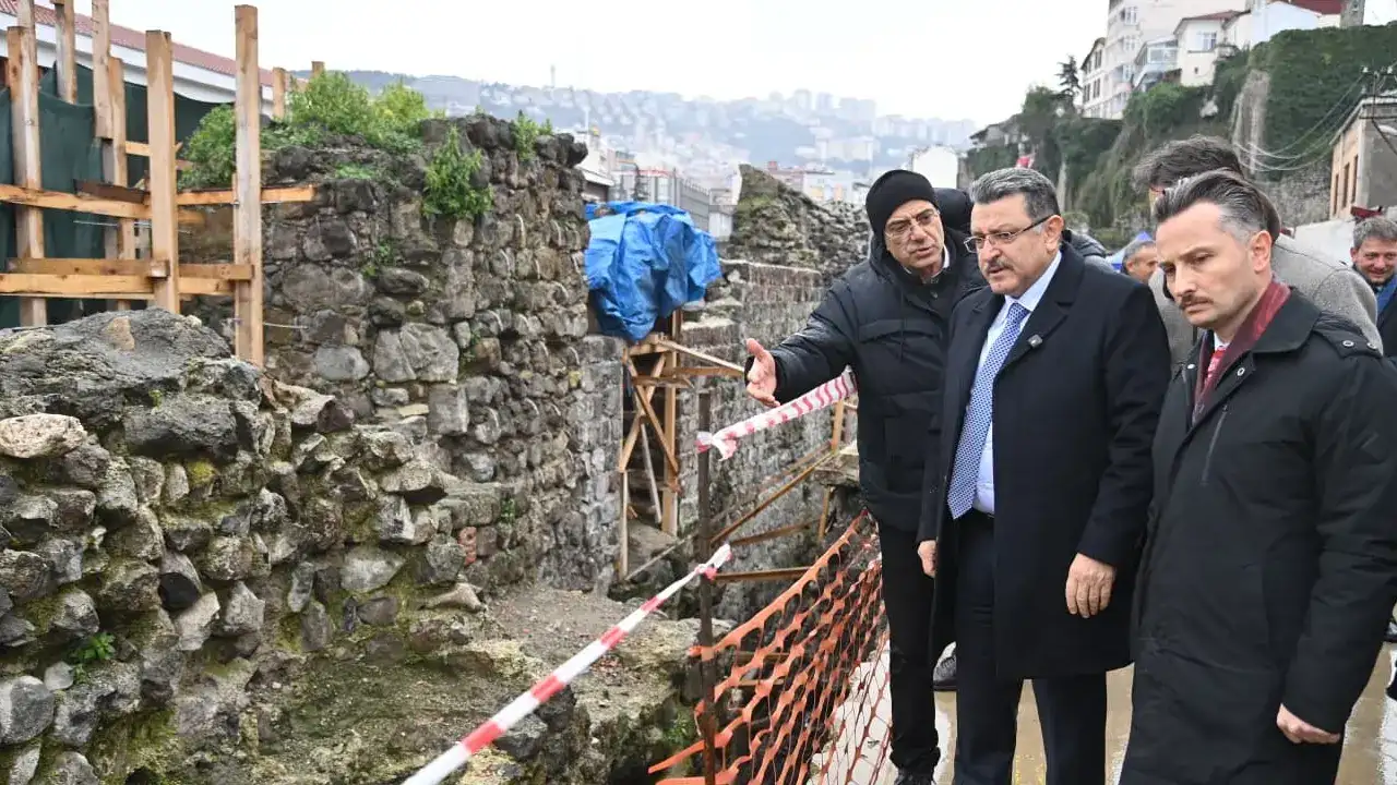 Pazarkapida Tarihi Surlar Acik Hava Muzesine Donusuyor 001