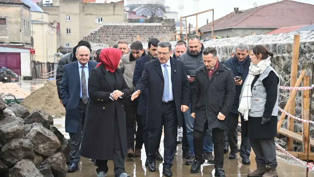 Pazarkapida Tarihi Surlar Acik Hava Muzesine Donusuyor