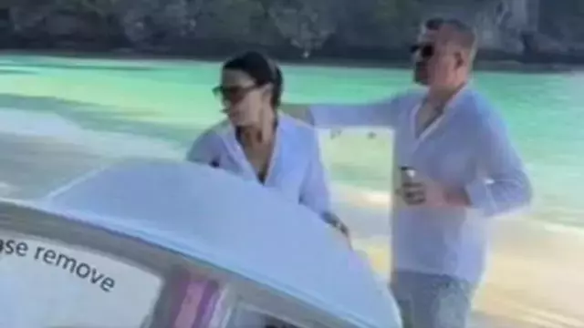 Sevcan Orhan A Belediye Baskani Sevgilisi Ile 19468354 2284 M