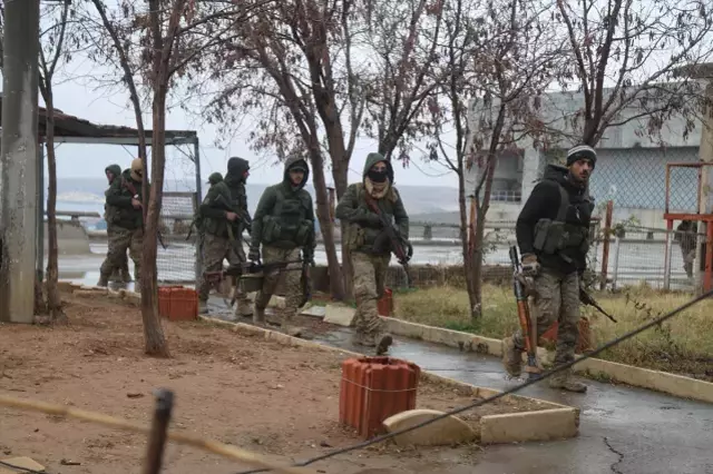 Suriye De Harita 24 Saatte Degisti Petrolun 19475998 3139 M