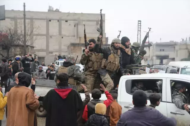 Suriye De Harita 24 Saatte Degisti Petrolun 19475998 7887 M