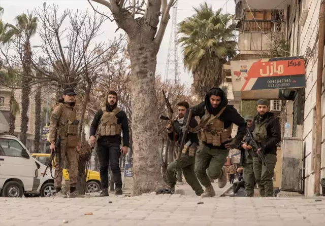 Suriye Ordusu Ypg Ye Yonelik Nokta 19440118 4563 M