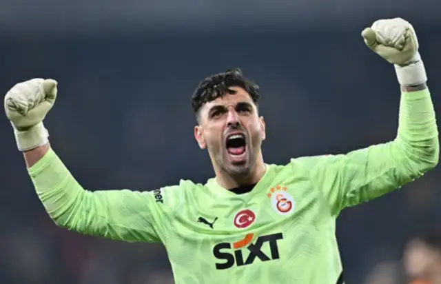 Taraftarlar Sok Oldu Okan Buruk Tan Derbide 11 19448139 3843 M