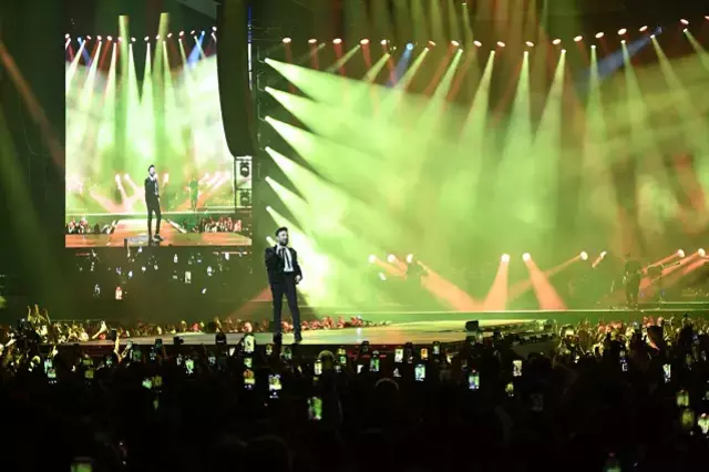 Tarkan In 7 Yil Sonra Verdigi Konsere Kuzu Kuzu 19473978 138 M