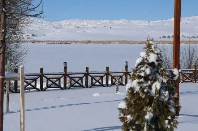 Termometreler Eksi 21 I Gosterdi Hafik Golu 19429012 8570 M