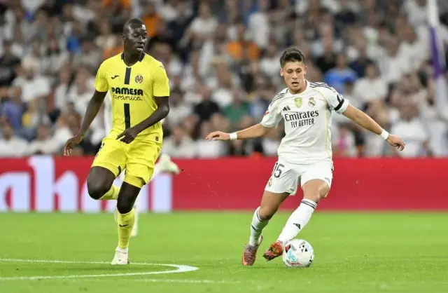 Ucak Kalkti Geliyor Galatasaray Dan Transferde 3 19511319 7404 M