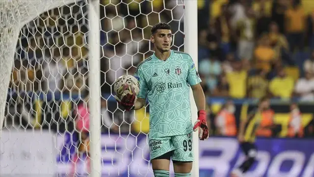 Unlu Oyuncu Besiktas In Genc Kalecisiyle Ask 19456139 161 M