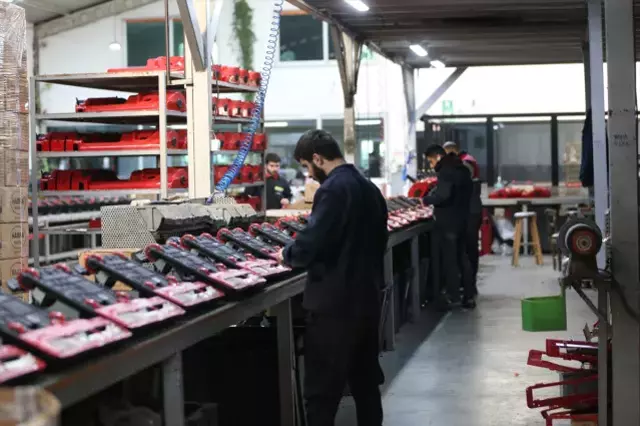 Urettigi Elektrikli Supurgeleri Yaklasik 50 19469019 5435 M