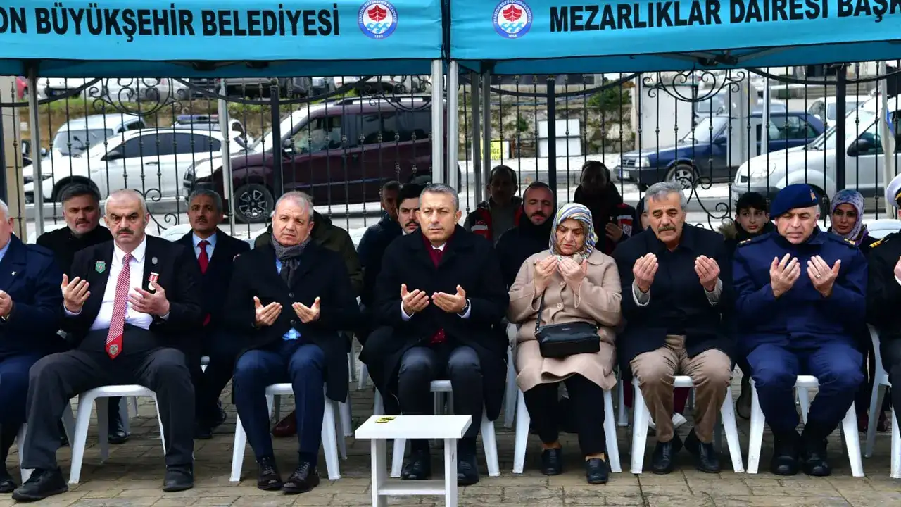 Vali Tahir Sahin Sehitleri Kabirleri Basinda Andi