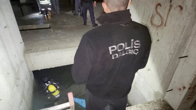 Yagisla Su Dolan Bodrum Kata Dustu Hayatini 19513312 3528 M