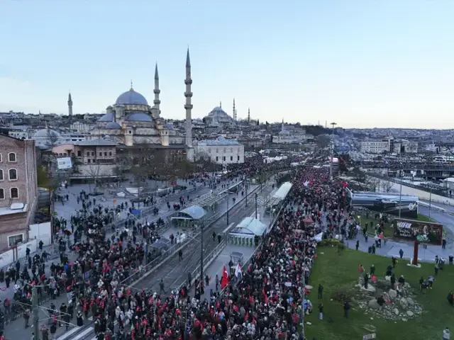 Yeni Yilin Ilk Gunu 7 Den 70 E Turkiye Gazze Icin 19414403 3085 M